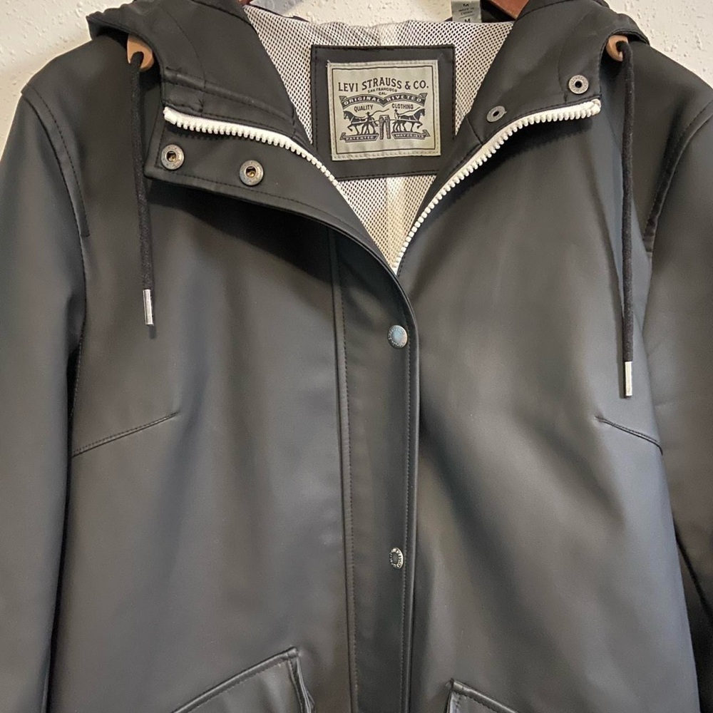 Levi's Rubberized Water Resistant Black Faux Leather Parka Rain Jacket - Picture 6 of 8